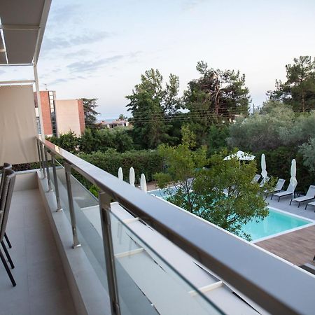 8 Boutique Suites Nea Poteidaia Exteriör bild