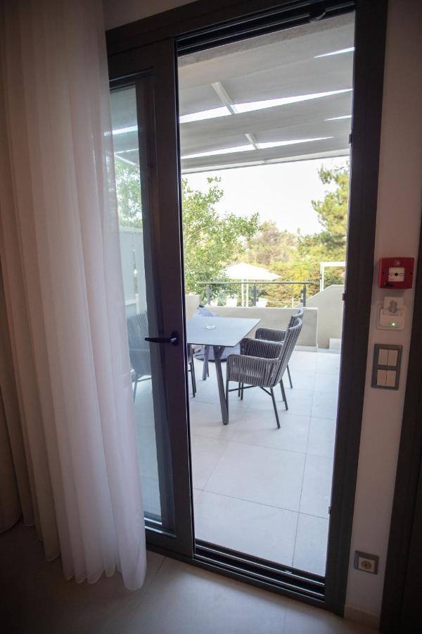 8 Boutique Suites Nea Poteidaia Exteriör bild
