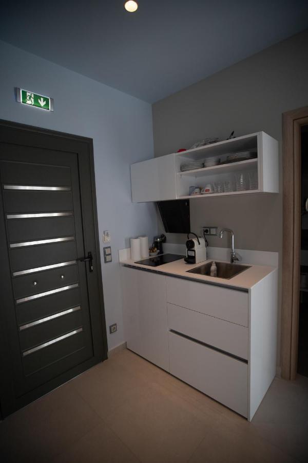 8 Boutique Suites Nea Poteidaia Exteriör bild