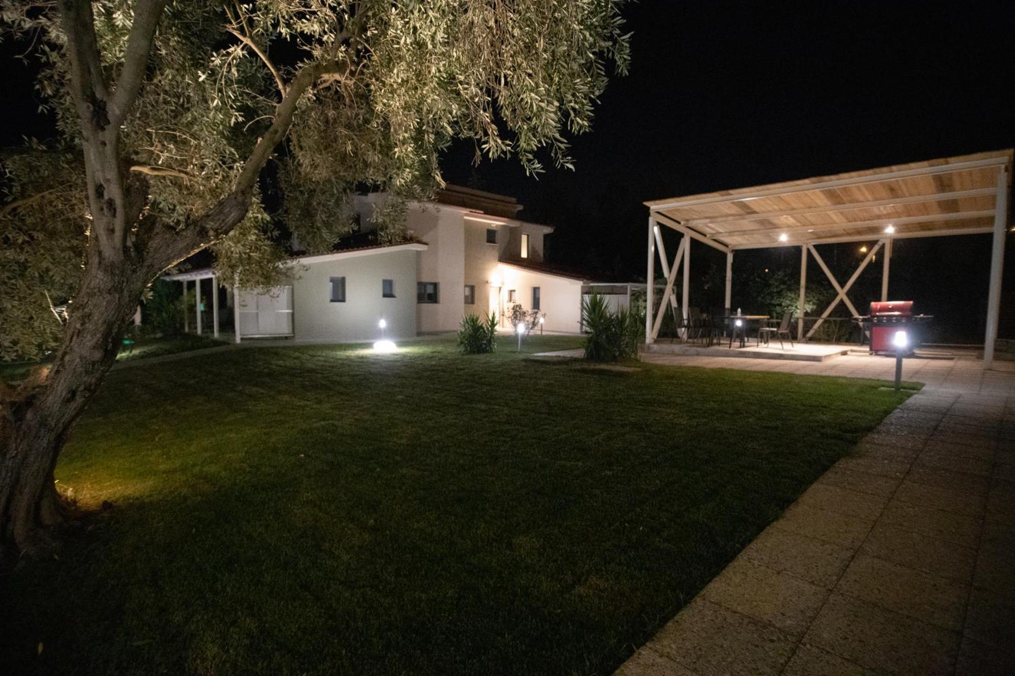 8 Boutique Suites Nea Poteidaia Exteriör bild