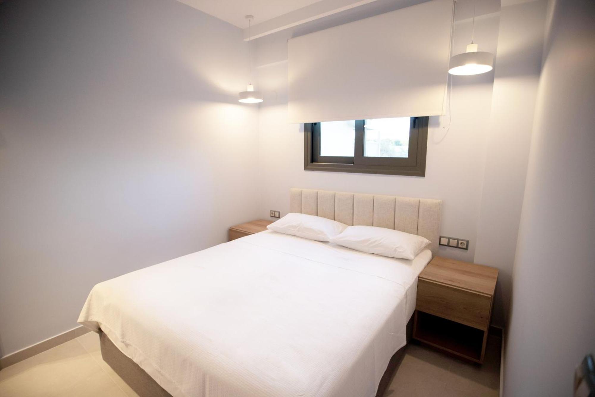 8 Boutique Suites Nea Poteidaia Rum bild