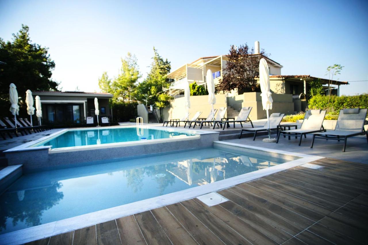 8 Boutique Suites Nea Poteidaia Exteriör bild