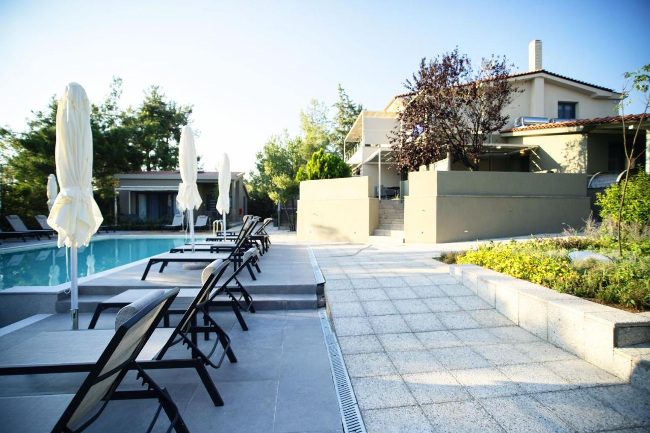 8 Boutique Suites Nea Poteidaia Exteriör bild